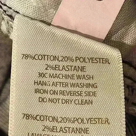 NWT Boohoo Women's Burney Bardot Shoulder Denim Playsuit Romper - Picture 12 of 14